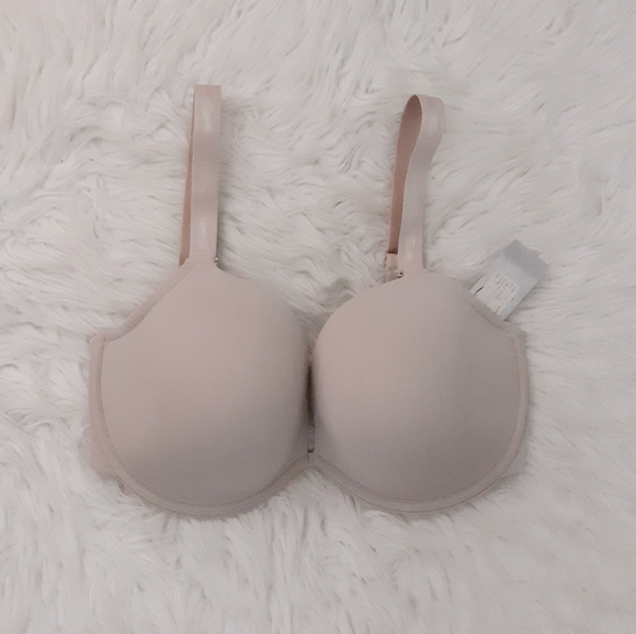 NWT Femi Smooth Cup Plunge Bra - Picture 1 of 9